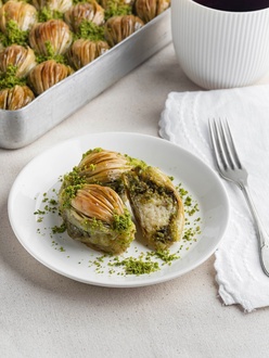 Fıstıklı Midye Baklava (240 Gr.) görseli