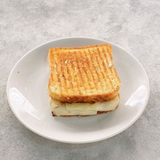 Salamlı Kaşarlı Tost görseli
