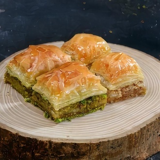 Karışık Baklava (1 kg.) görseli