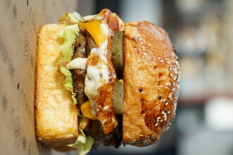 Cheese Boom Burnger görseli