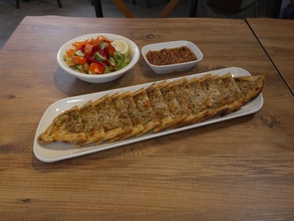 Kıymalı Kaşarlı Pide (70 cm.) görseli