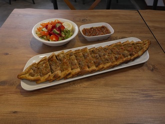 Kuşbaşılı Pide (70 cm.) görseli
