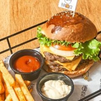 Triple Happy Cheeseburger görseli