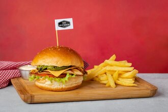 Chicken Cheeseburger görseli