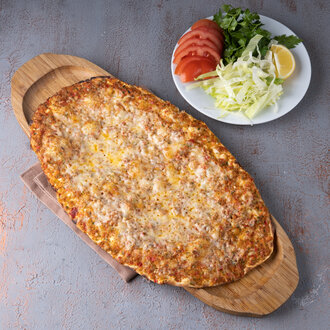 Kaşarlı Lahmacun görseli