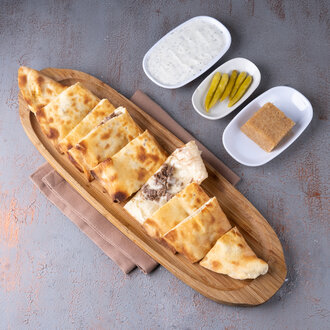 Kavurmalı Pide görseli