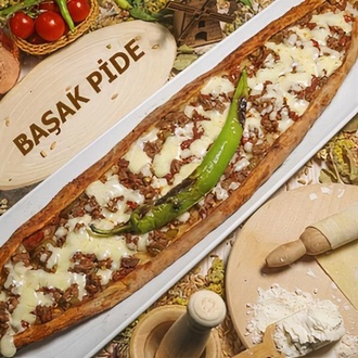 Kuşbaşılı Kaşarlı Pide görseli