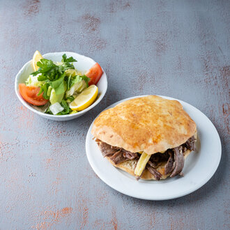 Tombik Ekmek Arası Et Döner görseli