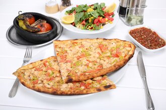 Tavuklu Pide (Açık) görseli
