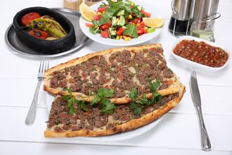 Kuşbaşılı Pide görseli