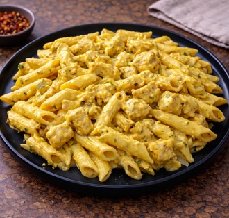 Köri Soslu Tavuklu Penne görseli