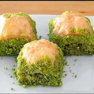 Fıstıklı Kuru Baklava (3 Adet) görseli