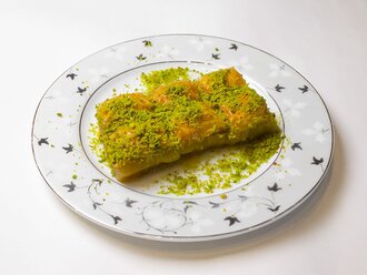 Fıstıklı Özel Baklava görseli