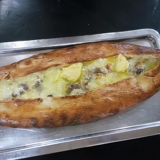 Kavurmalı Kaşarlı Rize Pidesi (Açık) görseli