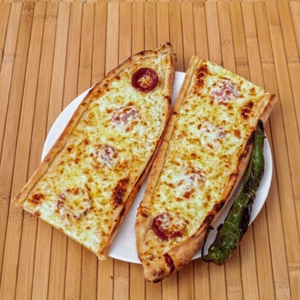 Sucuklu Pide (Yuvarlak) görseli