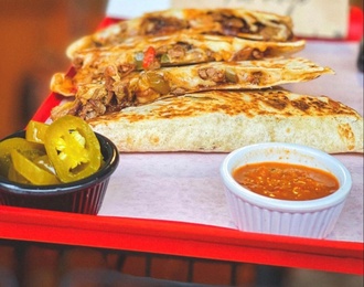 Pollo Asada Quesadilla görseli