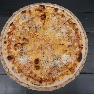 Quatro Formaggi Pizza (33 cm.) görseli