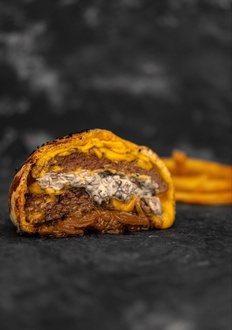 Calzone Klasik Burger görseli