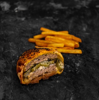Calzone Jalapeno Burger görseli