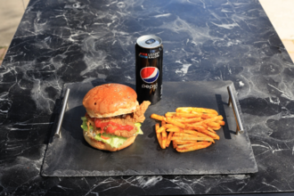 Crispy Chicken Burger Menü görseli