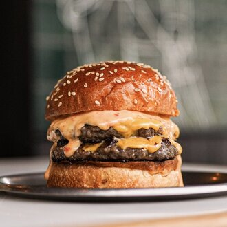 Double Cheeseburger görseli