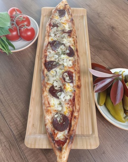 Salçalı Pide (Açık) görseli