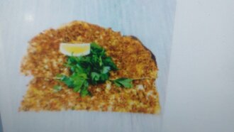 Lahmacun görseli