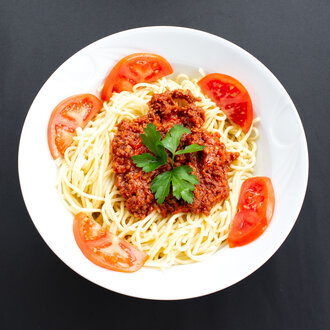 Bolonez Makarna görseli
