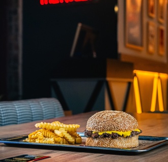 Badass Cheeseburger görseli