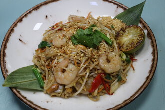 Karidesli Pad Thai görseli