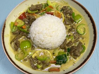 Thai Yeşil Köri Soslu Dana görseli