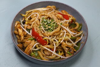 Tavuklu Udon görseli