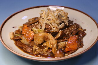 Bambulu Mantarlı Dana görseli