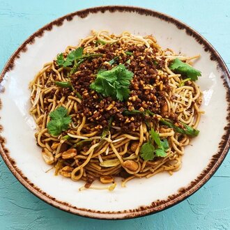 Dan Dan Noodle görseli