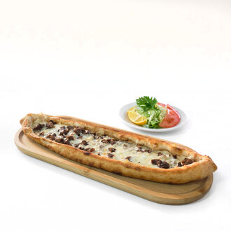 Patatesli Kavurmalı Kaşarlı Karadeniz Pidesi görseli