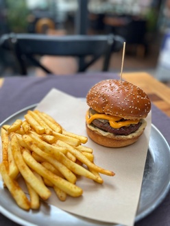 Cheeseburger görseli