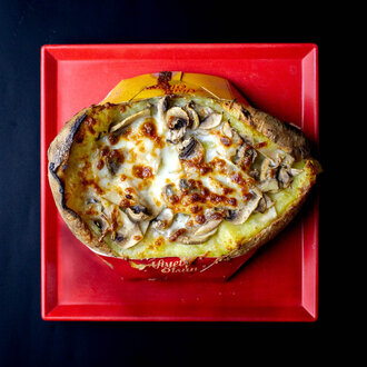 Kaşarlı Mantarlı Kumpir görseli