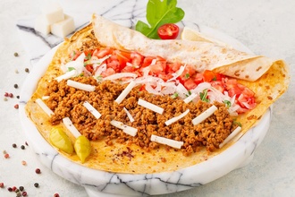 Vegan Kıyma & Vegan Kaşarlı Tantuni görseli