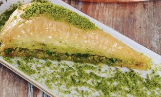 Fıstıklı Havuç Dilimi Baklava (250 gr.) görseli