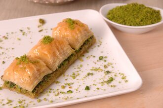 Fıstıklı Kare Baklava (500 gr.) görseli