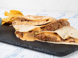 Carne Picada Quesadilla görseli