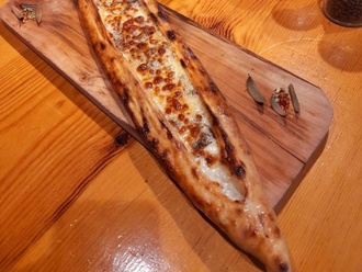 Kavurmalı Kaşarlı Pide (Açık) görseli