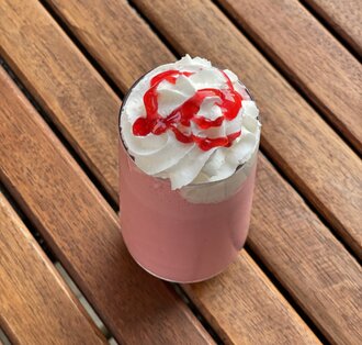 Strawberry Frappuccino görseli