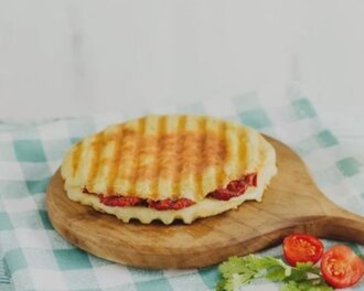 Sucuklu Kaşarlı Bazlama Tost görseli