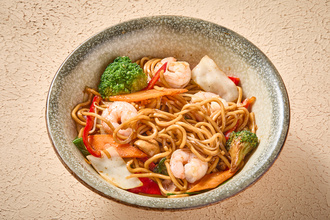 Sarımsaklı Karidesli Noodle görseli