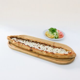 Kıymalı Kaşarlı Pide görseli