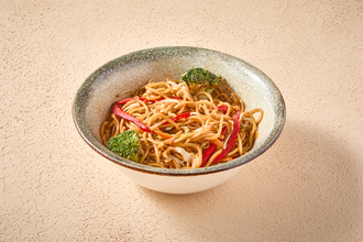 Sebzeli Noodle görseli