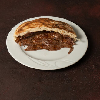 Bazlama Ekmek Arası Et Döner görseli