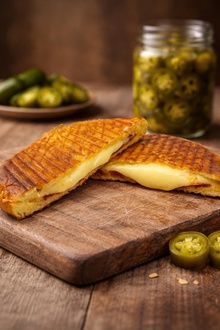 Kaşarlı Bazlama Tost görseli