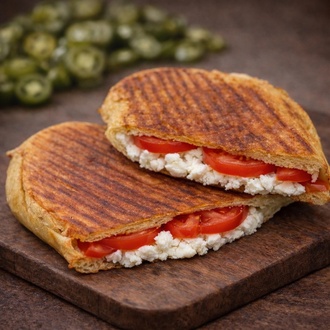 Beyaz Peynirli Tost görseli